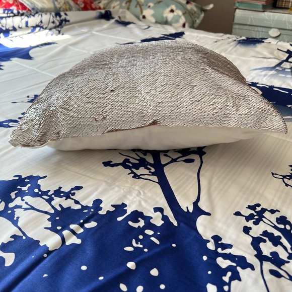 Reversible Sequin Pillow - Picture 7 of 12